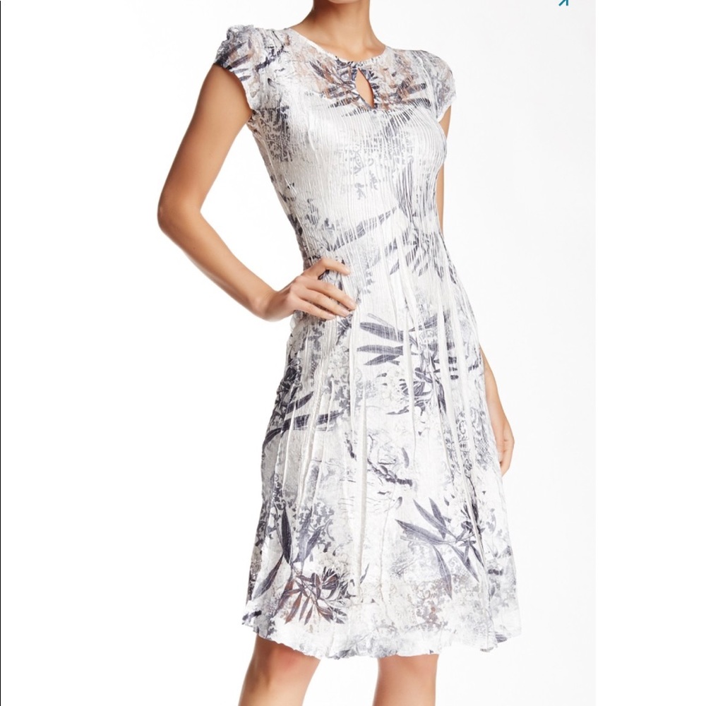 KOMAROV Floral Lace Inset Keyhole A-Line Dress M